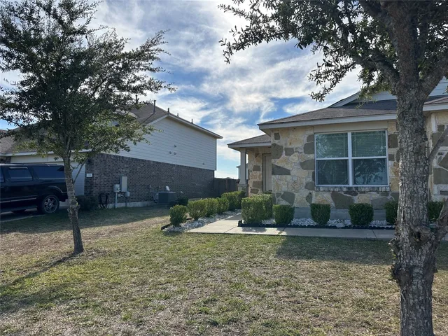 $1,850 | 316 Pack Horse Drive, Bastrop, TX 78602