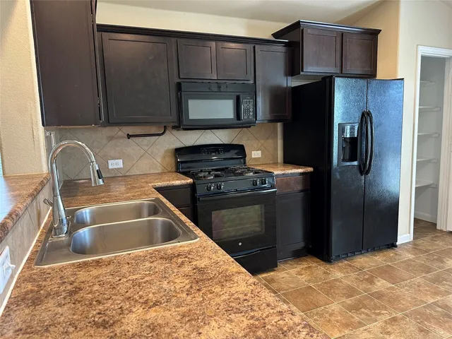 $1,850 | 316 Pack Horse Drive, Bastrop, TX 78602