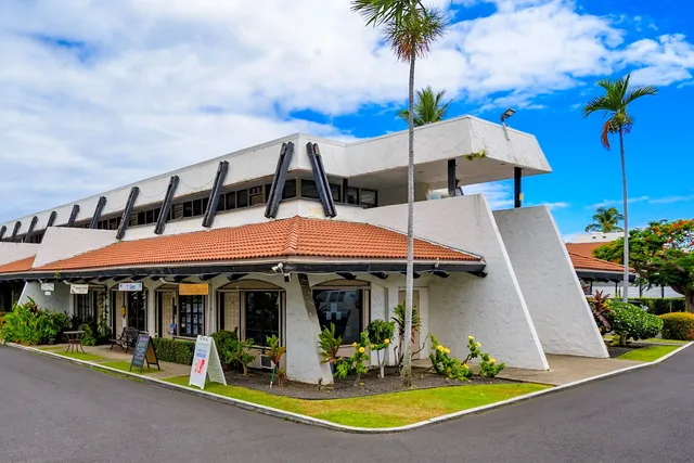 $593,000 | 75-6124 Alii Drive, Unit 204, Kailua-Kona, HI 96740