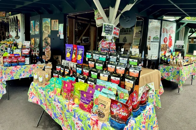 $593,000 | 75-6124 Alii Drive, Unit 204, Kailua-Kona, HI 96740