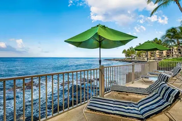 $593,000 | 75-6124 Alii Drive, Unit 204, Kailua-Kona, HI 96740