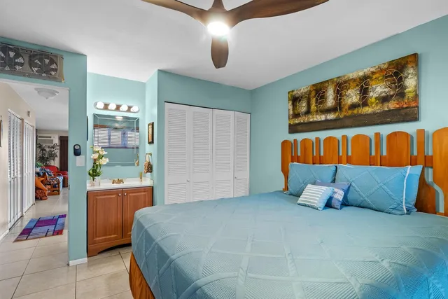 $593,000 | 75-6124 Alii Drive, Unit 204, Kailua-Kona, HI 96740