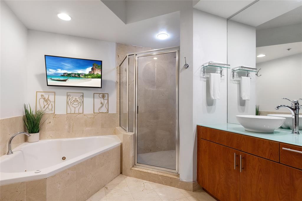 315 Northeast 3rd Avenue, Unit 1808 Fort Lauderdale, FL 33301 - Photo 18 of 28