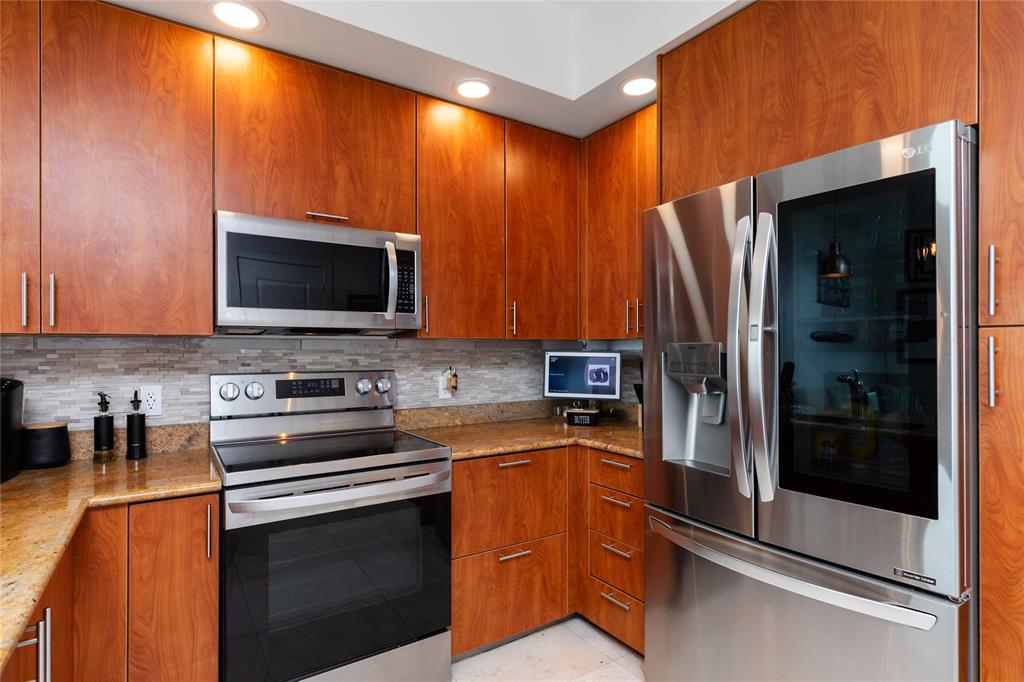 315 Northeast 3rd Avenue, Unit 1808 Fort Lauderdale, FL 33301 - Photo 23 of 28