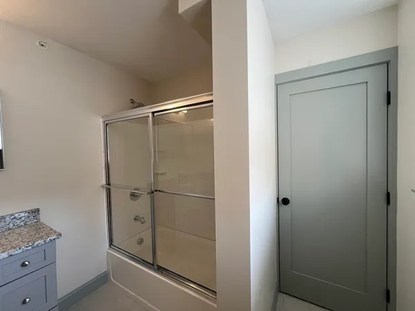 $2,195 | 160 Seabury Street, Unit 29, Fall River, MA 02720