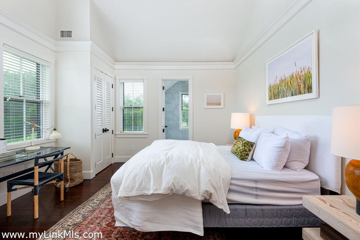 105 Low Beach Road Nantucket, MA 02554 - Photo 19 of 45