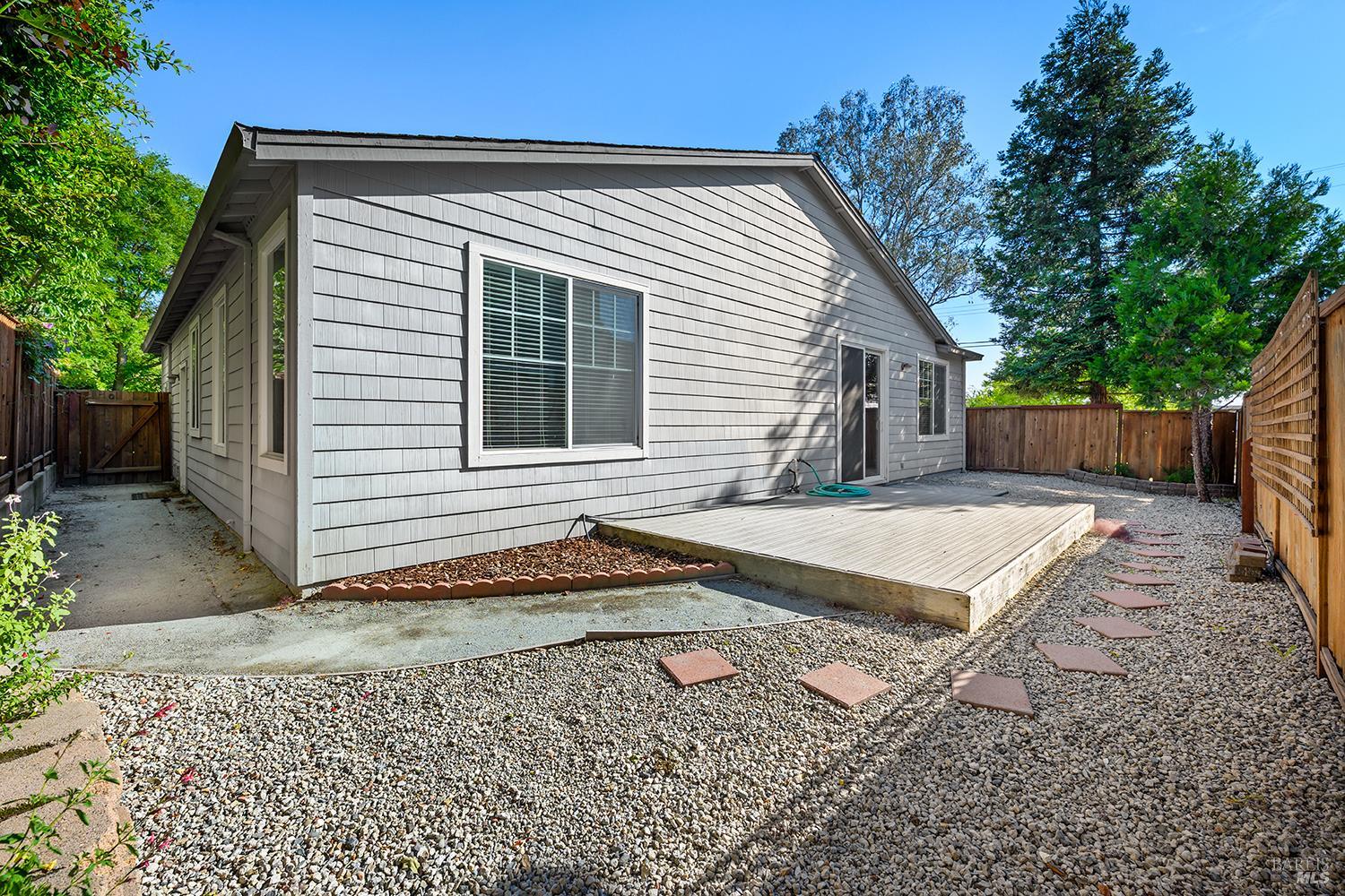1707 St Anthony Way Santa Rosa, CA 95404 - Photo 30 of 33