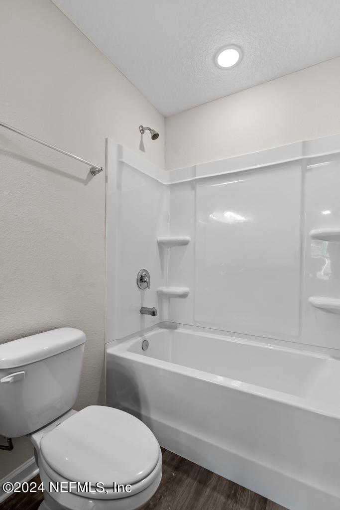 411 Rustic Road Satsuma, FL 32189 - Photo 27 of 38 411 Rustic Road-primarybath4