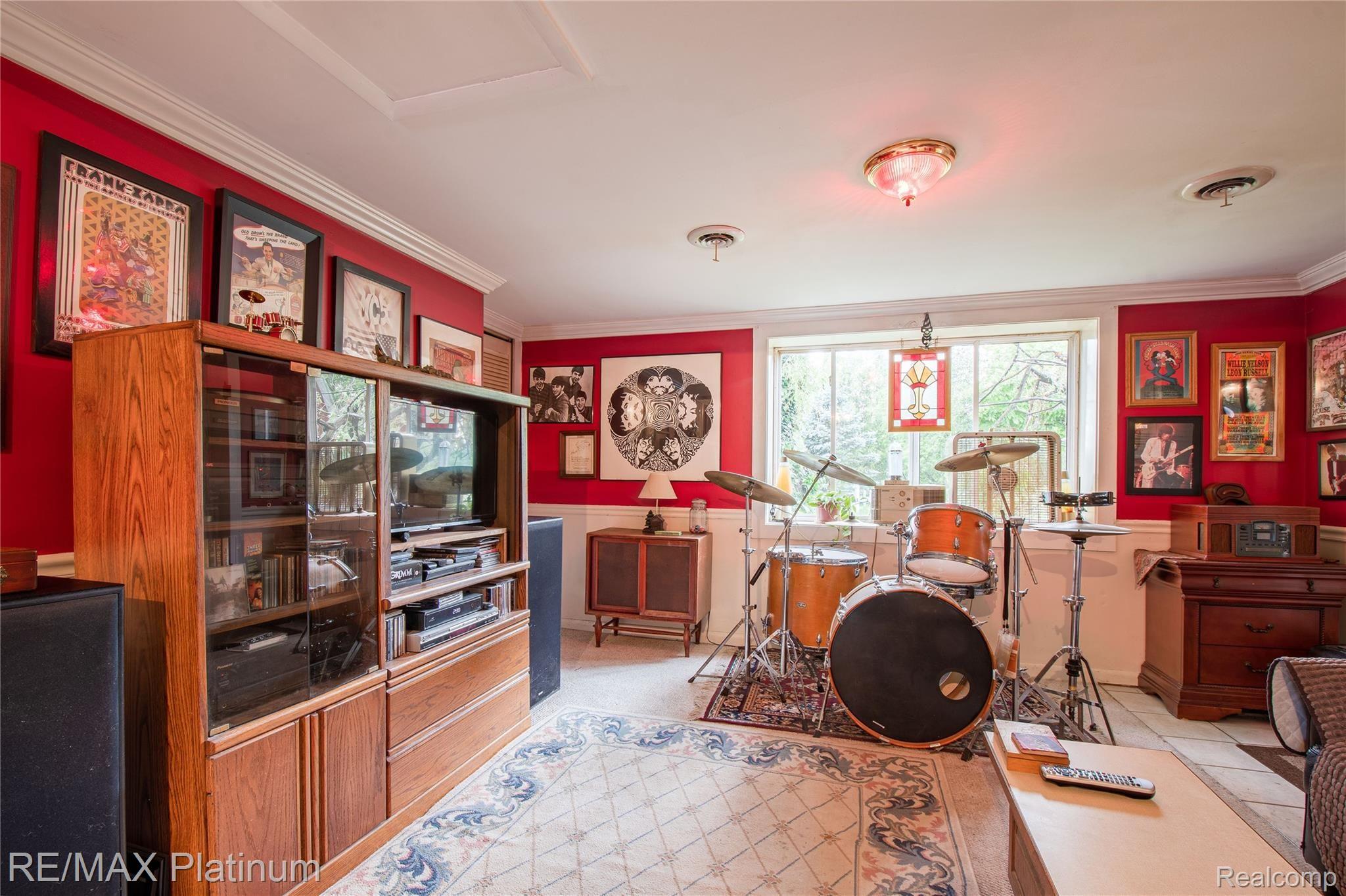 11160 Linden Road Linden, MI 48451 - Photo 18 of 43 11160 Linden Rd HDR26.jpg