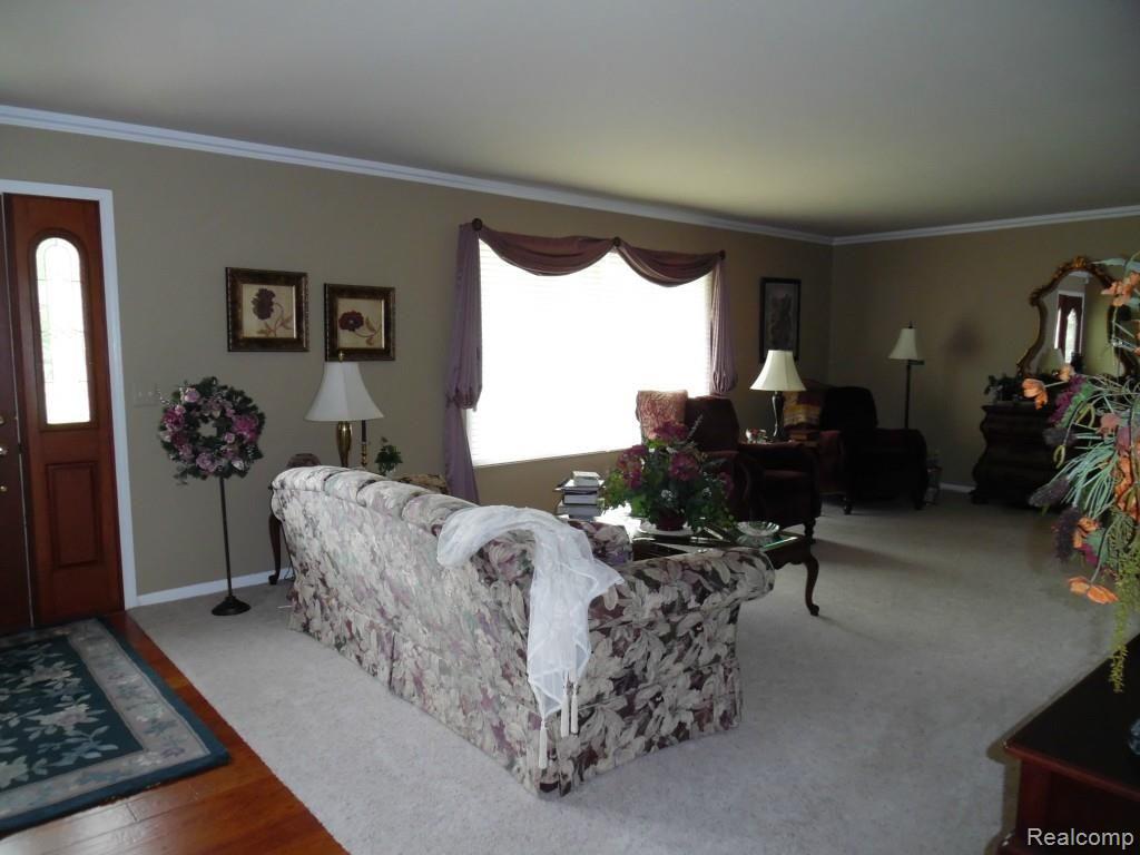 3885 South Lake George Road Dryden, MI 48428 - Photo 12 of 22 Living Room