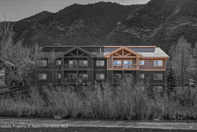 $410,000 | 433 River View Drive, Unit 1605, New Castle, CO 81647