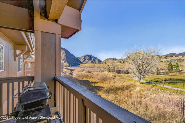 $410,000 | 433 River View Drive, Unit 1605, New Castle, CO 81647