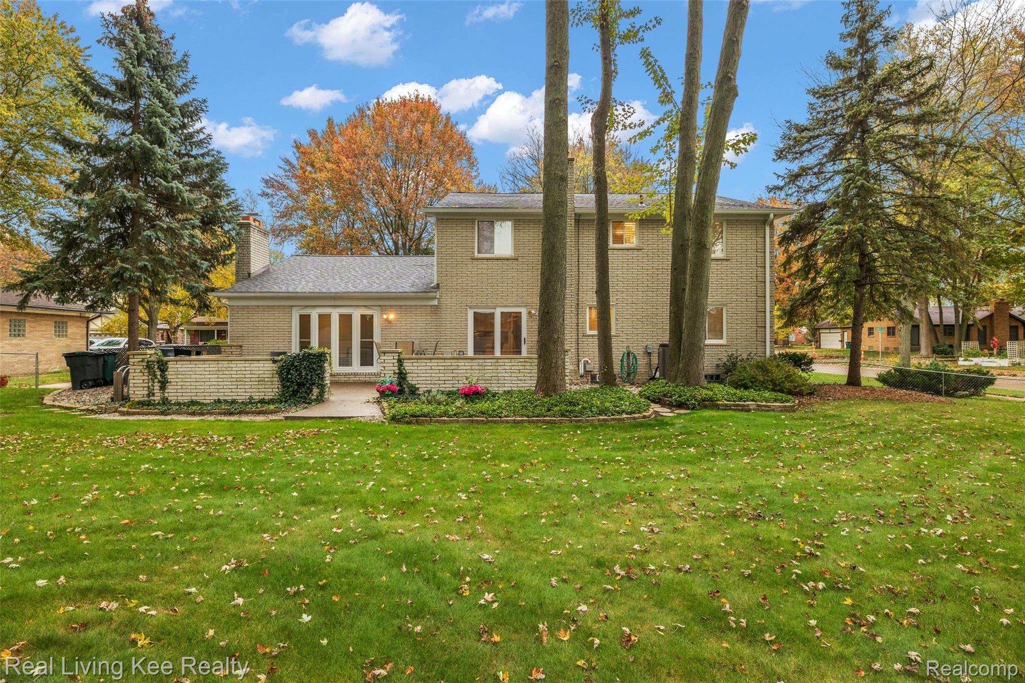2749 Ranieri Drive Troy, MI 48085 - Photo 6 of 45 2749 Ranieri Dr (8).jpg