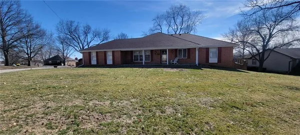 $320,000 | 538 Brown Cir Drive, Osawatomie, KS 66064