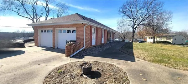 $320,000 | 538 Brown Cir Drive, Osawatomie, KS 66064