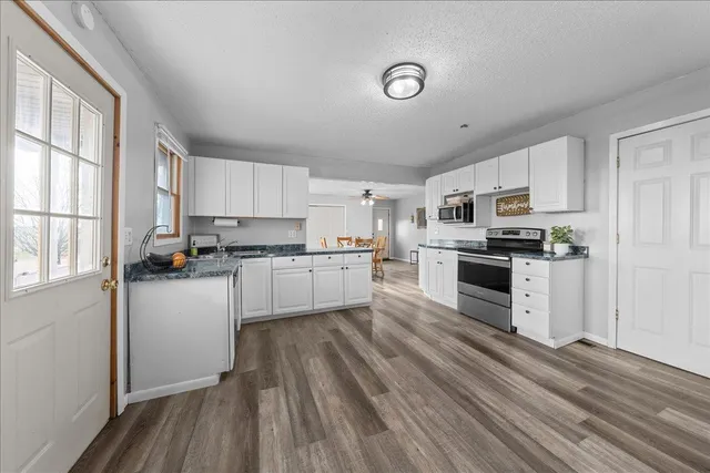 $410,000 | 342 County Road T, Hammond, WI 54015