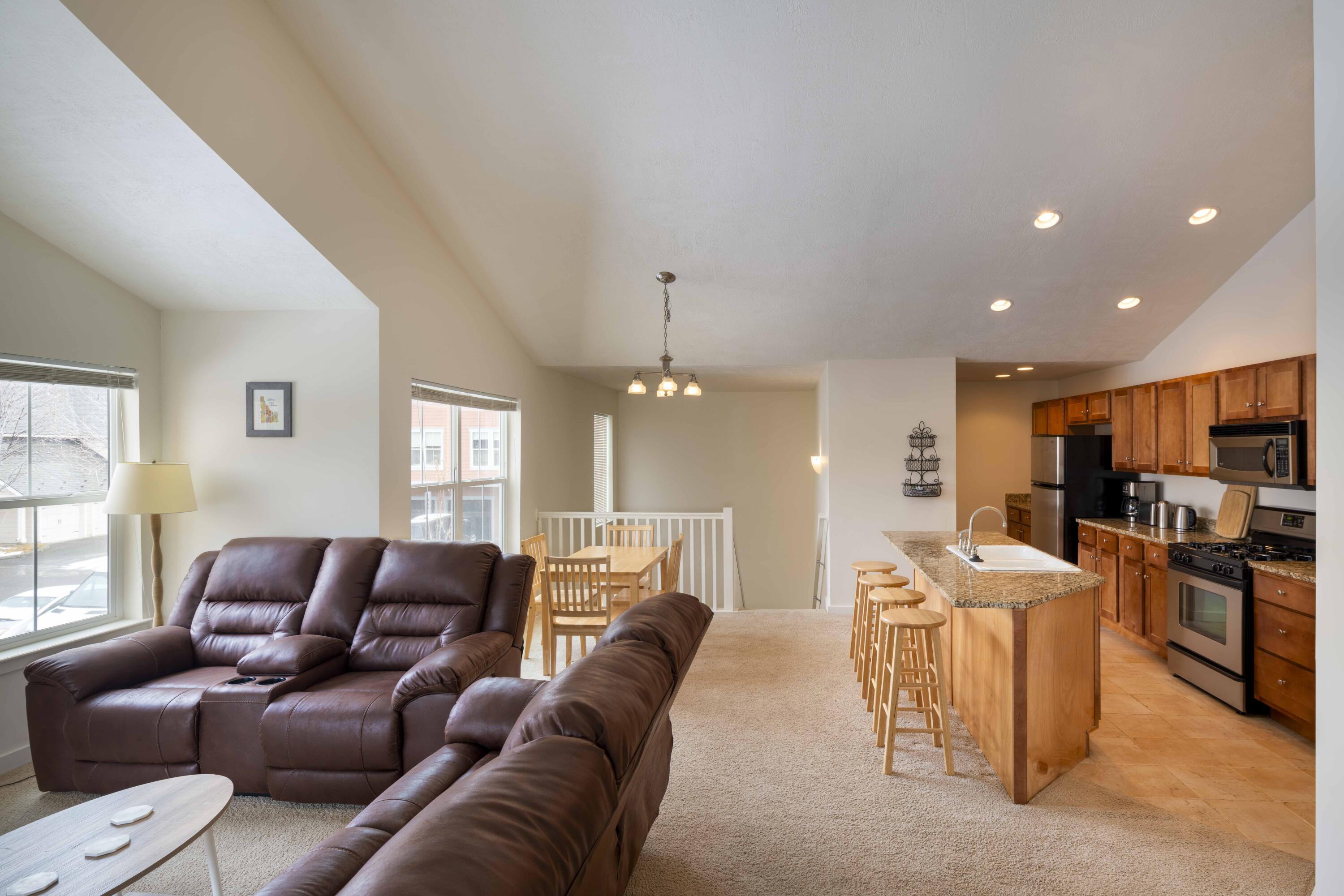 1931 Copper Ranch Lane, Unit C Hailey, ID 83333 - Photo 7 of 21 Living Room