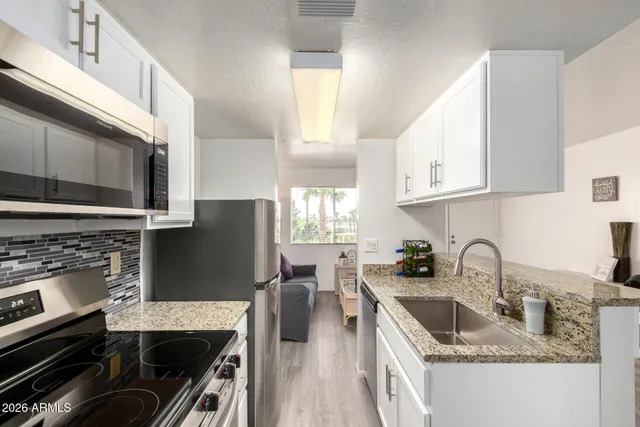 $159,900 | 12123 West Bell Road, Unit 339, Surprise, AZ 85378