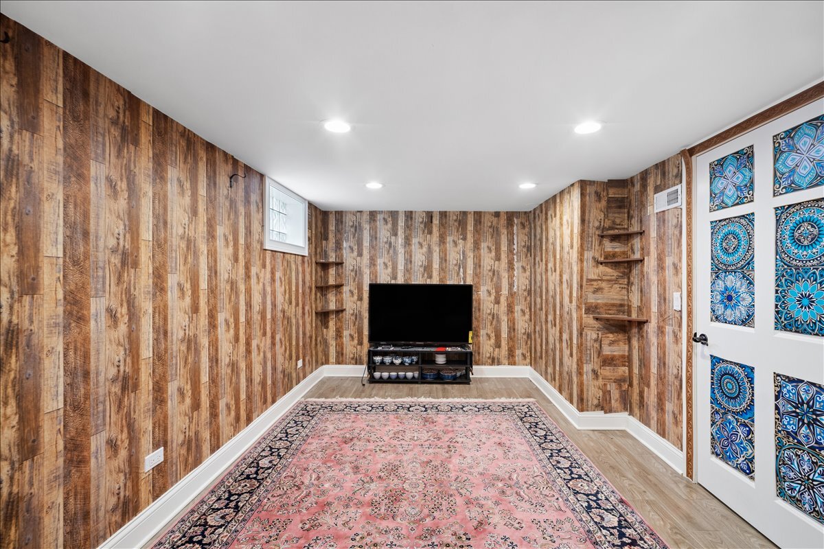 2455 North Rhodes Avenue River Grove, IL 60171 - Photo 15 of 24 a view of a livingroom with furniture