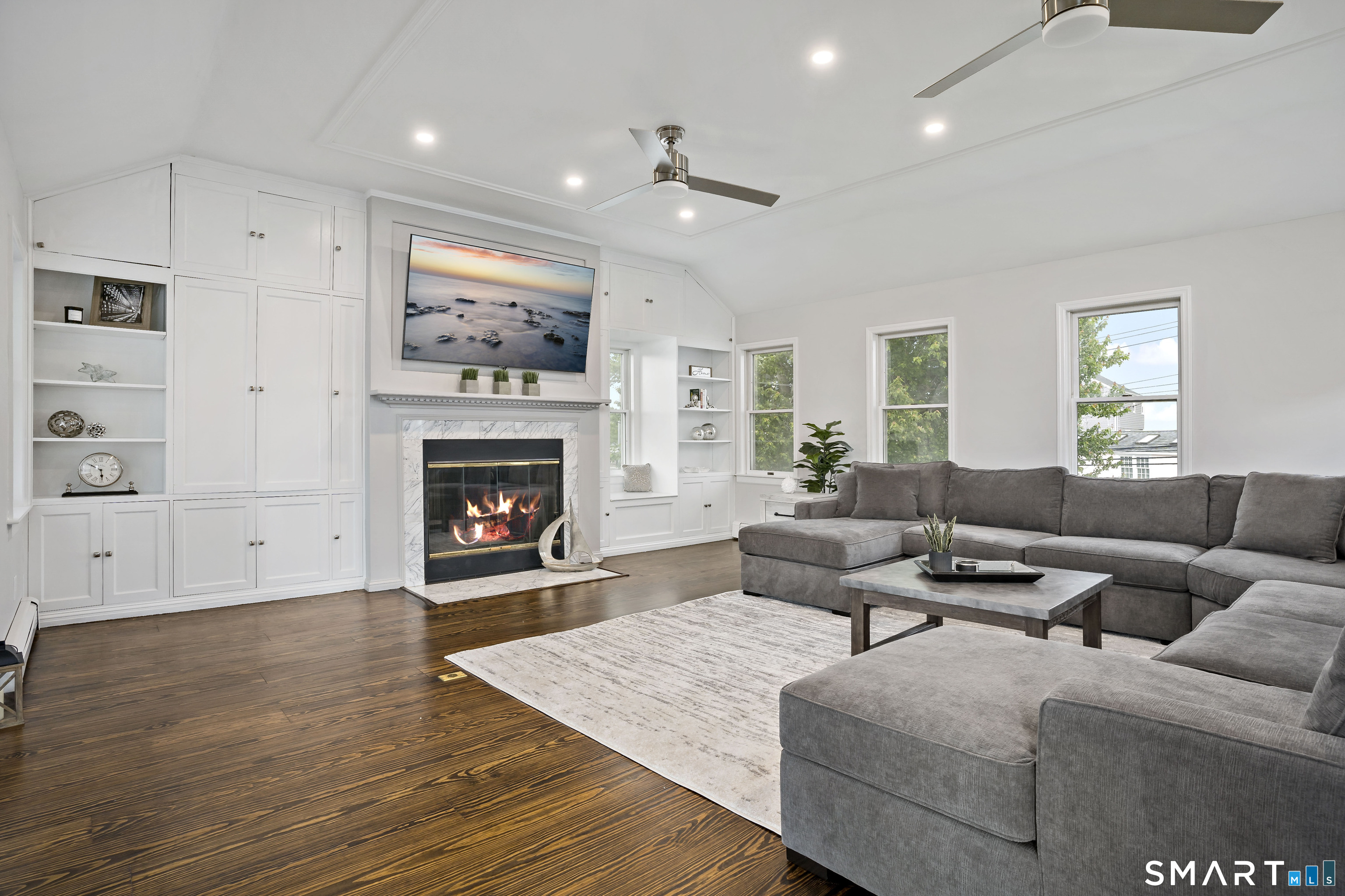 1016 Fairfield Beach Road Fairfield, CT 06824 - Photo 14 of 21