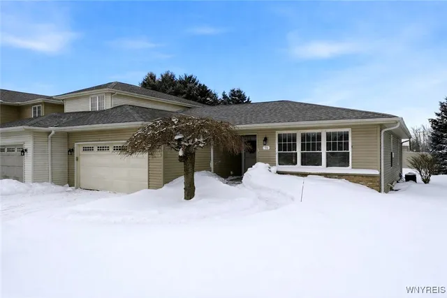 $329,000 | 74 Moon Walk, Tonawanda, NY 14150
