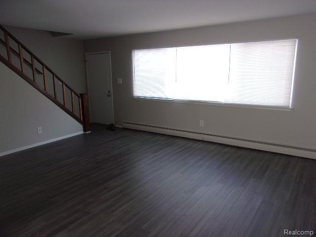 3611 Percy King Road Waterford, MI 48329 - Photo 2 of 11