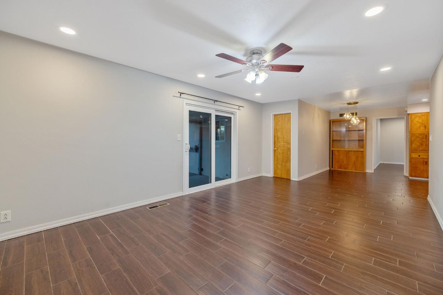 1395 South Rupert Avenue Reedley, CA 93654 - Photo 15 of 45