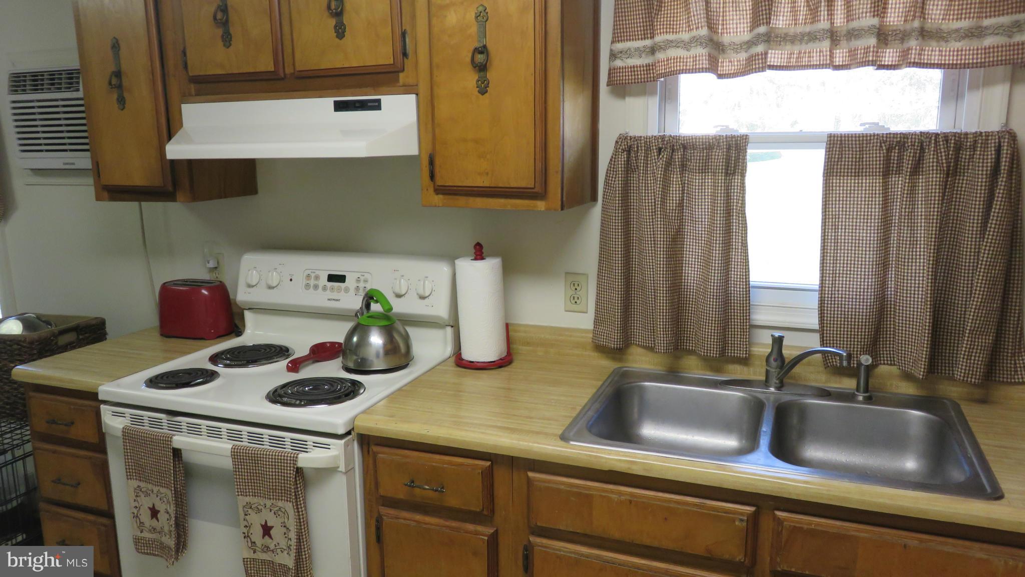 244 1st Street Inwood, WV 25428 - Photo 5 of 17 Kitchen