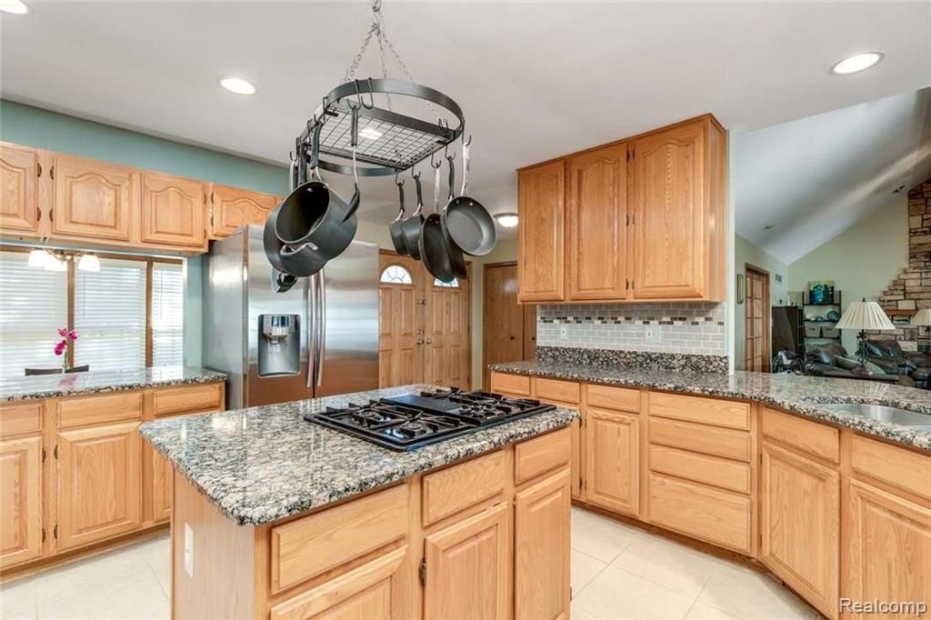 817 Wilwood Road Rochester Hills, MI 48309 - Photo 9 of 44