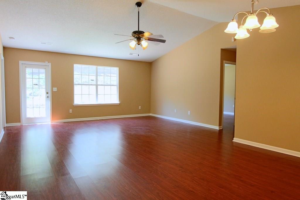 304 Appleton Lane Mauldin, SC 29662 - Photo 5 of 13 Gallery Image 5