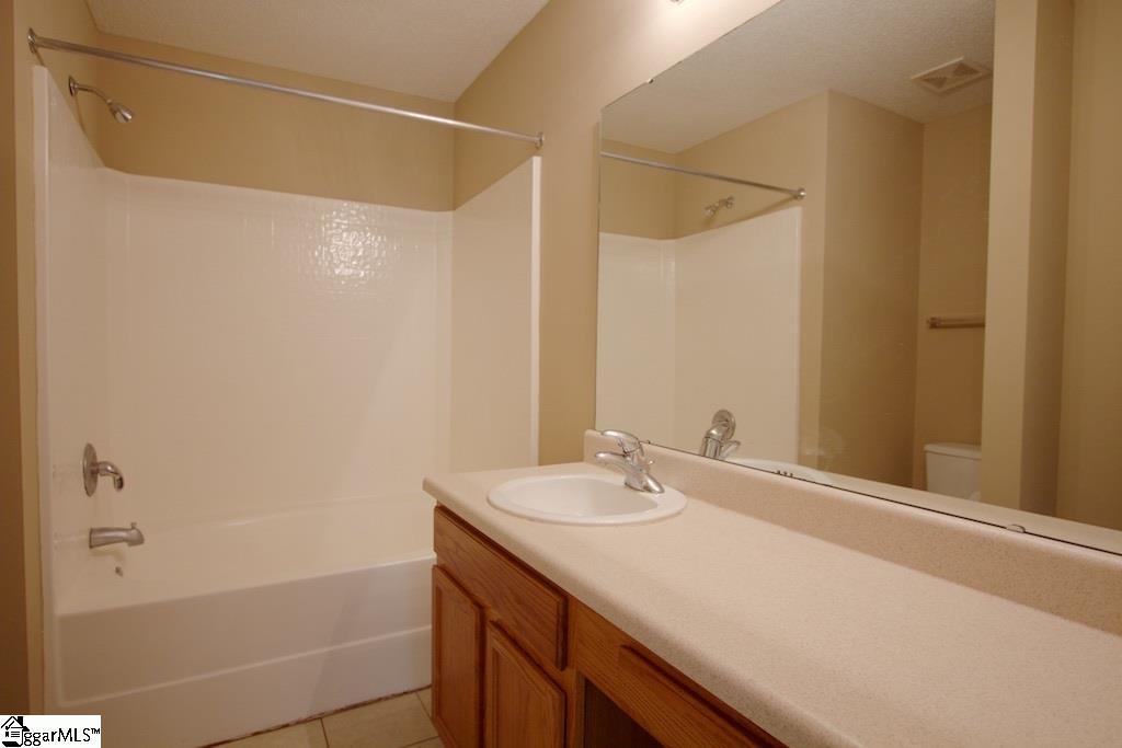 304 Appleton Lane Mauldin, SC 29662 - Photo 8 of 13 Gallery Image 8