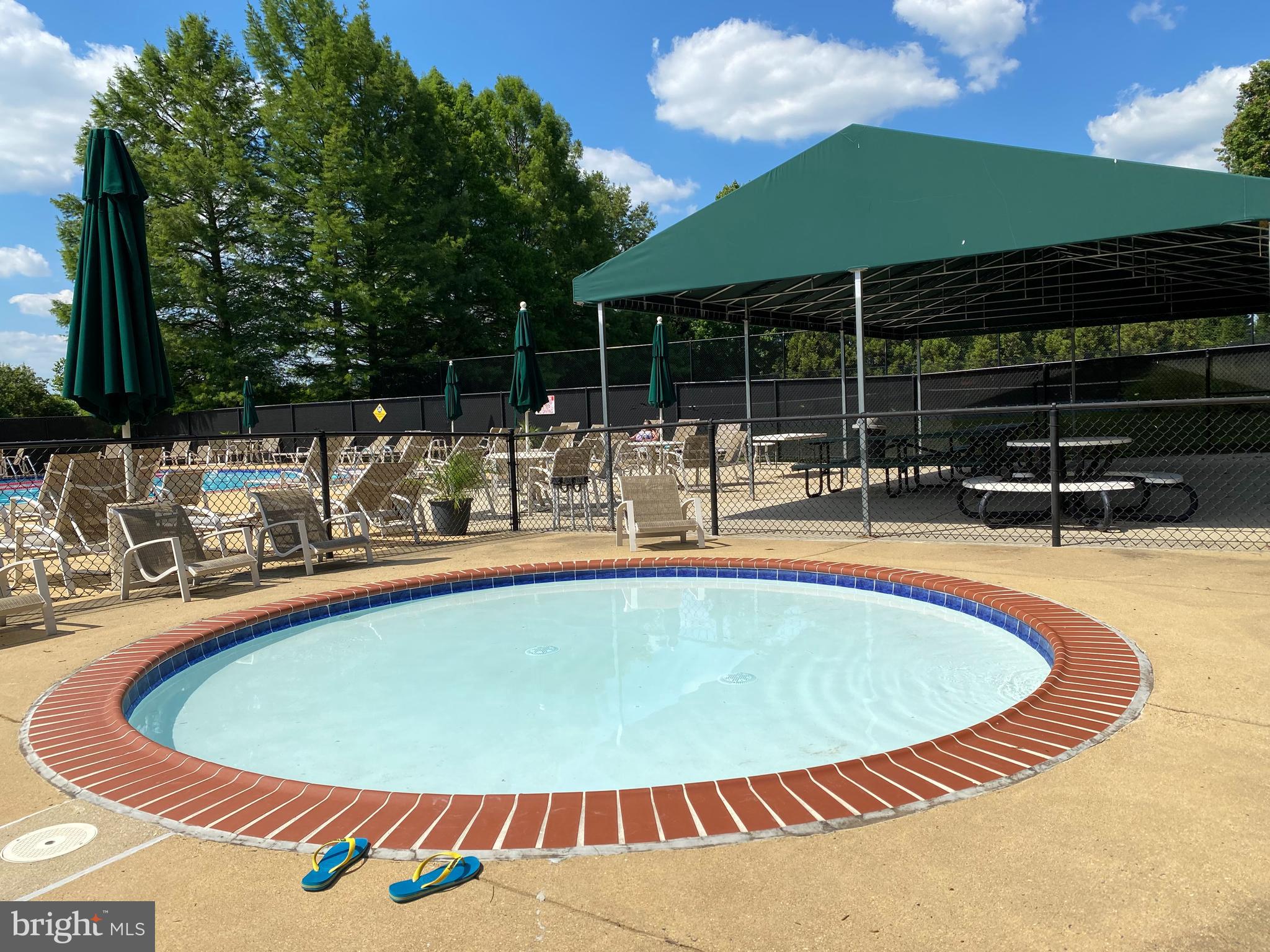 10911 Hunter Gate Way Reston, VA 20194 - Photo 79 of 89 Community Kiddie Pool