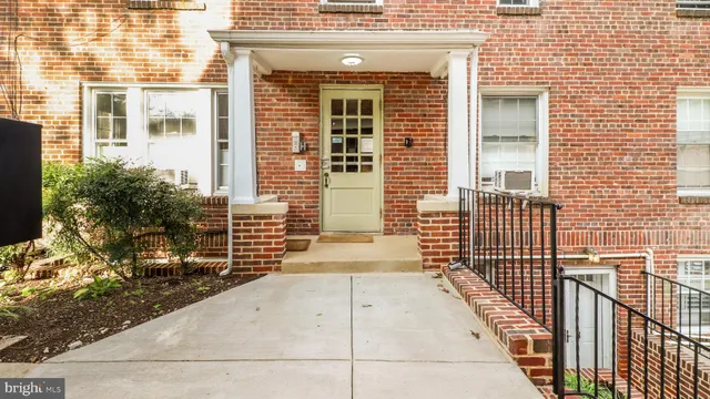 $175,000 | 721 Erie Avenue, Unit 7212, Takoma Park, MD 20912