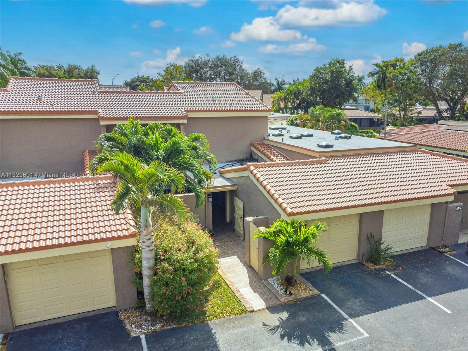 606 St Andrews Road, Unit 47 Hollywood, FL 33021 - Photo 1 of 39 Gallery Image 1
