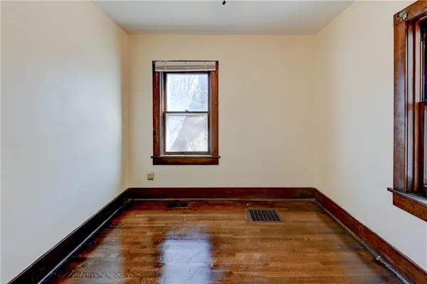 $139,000 | 1213 Spruce Street, Leavenworth, KS 66048