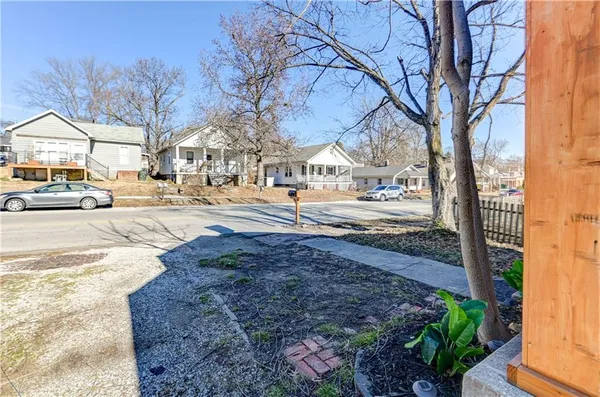 $139,000 | 1213 Spruce Street, Leavenworth, KS 66048