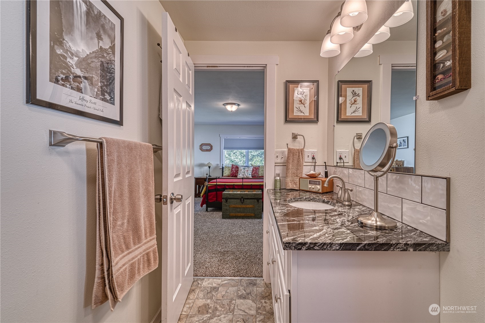1640 Southwest J H Road Port Orchard, WA 98367 - Photo 13 of 36 Gallery Image 13