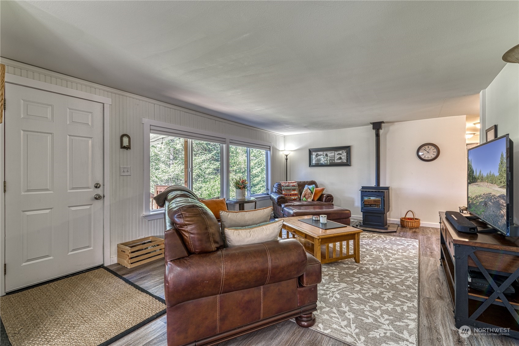 1640 Southwest J H Road Port Orchard, WA 98367 - Photo 3 of 36 Gallery Image 3