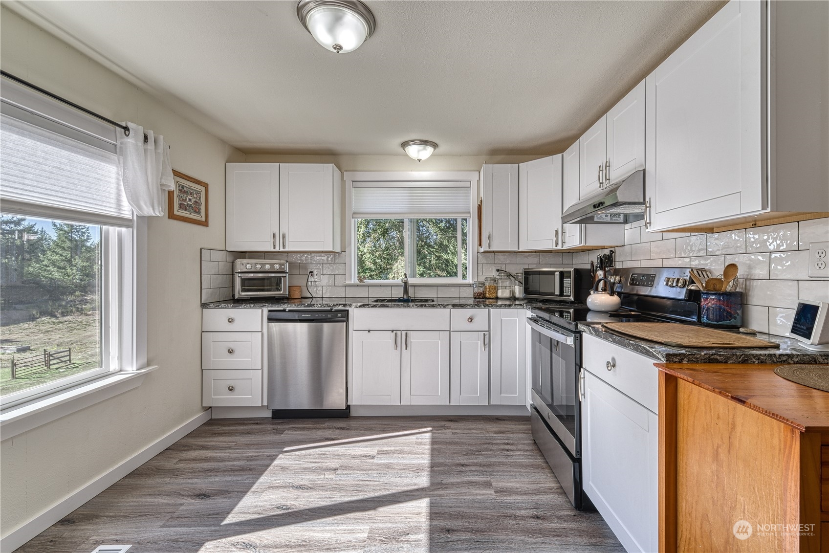 1640 Southwest J H Road Port Orchard, WA 98367 - Photo 6 of 36 Gallery Image 6