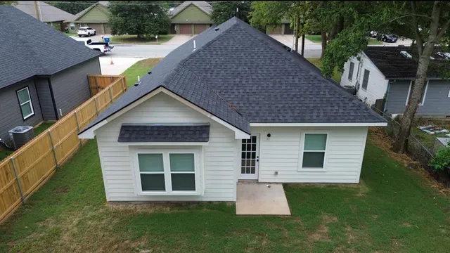 $1,600 | 1031 West Coffin Street, Denison, TX 75020