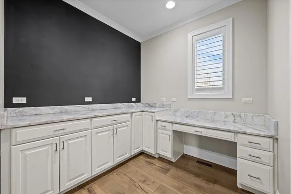 $1,795,000 | 25 Clay Court, Lake Bluff, IL 60044