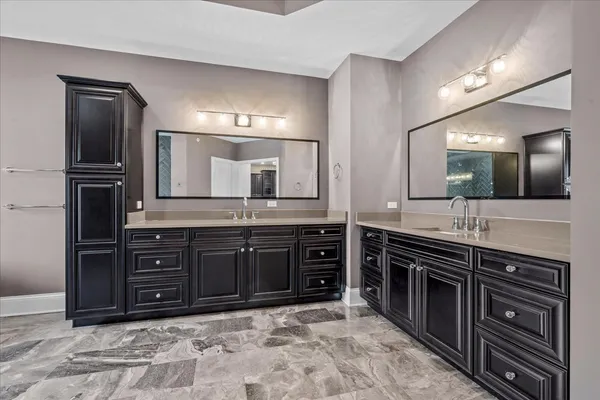 $1,795,000 | 25 Clay Court, Lake Bluff, IL 60044