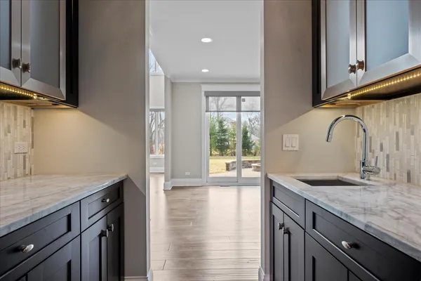 $1,795,000 | 25 Clay Court, Lake Bluff, IL 60044