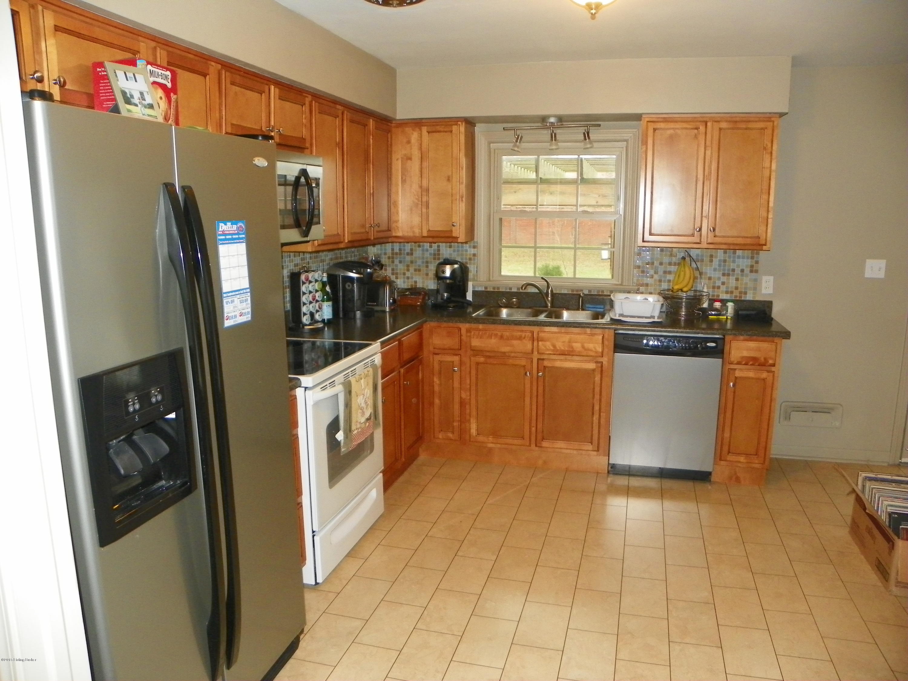 808 Stivers Road Louisville, KY 40207 - Photo 16 of 27 002