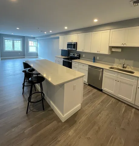 $2,500 | 245 Bussey Street, Unit 304, Dedham, MA 02026