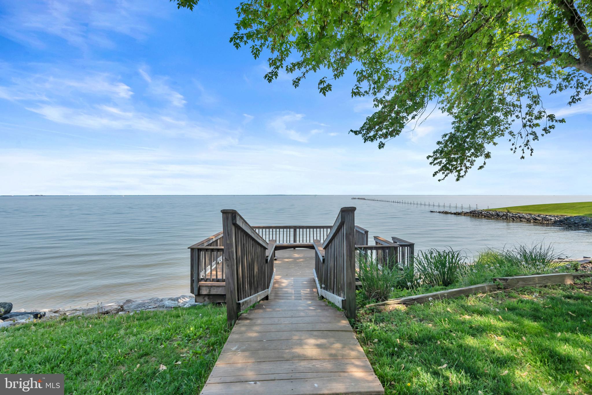4249 Kings Road Edgewater, MD 21037 - Photo 44 of 54 Deck at Community Beach