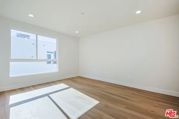 $4,999 | 10803 Kling Street, Unit 1, Toluca Lake, CA 91602