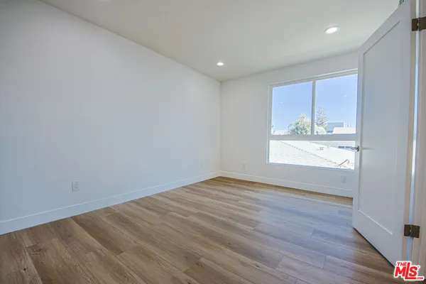 $4,999 | 10803 Kling Street, Unit 1, Toluca Lake, CA 91602