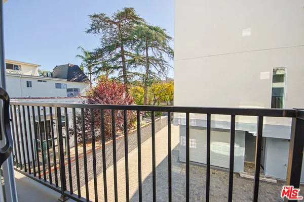 $4,999 | 10803 Kling Street, Unit 1, Toluca Lake, CA 91602