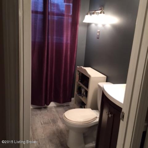 11308 Deering Road Louisville, KY 40272 - Photo 8 of 8 9.JPG
